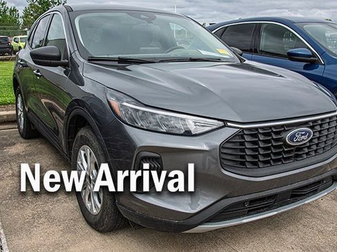 Used 2023 Ford Escape Active AWD/4WD image 4