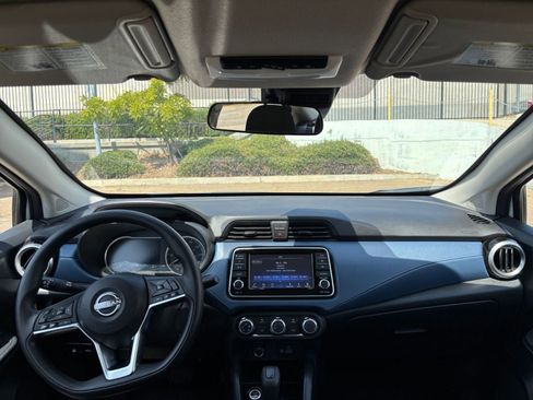Used 2025 Nissan Versa SV FWD image 31