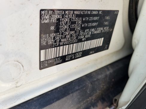 Certified 2025 Toyota RAV4 LE image 25