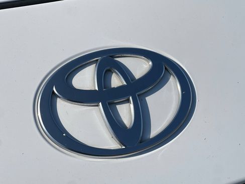 Used 2025 Toyota Camry SE FWD image 48