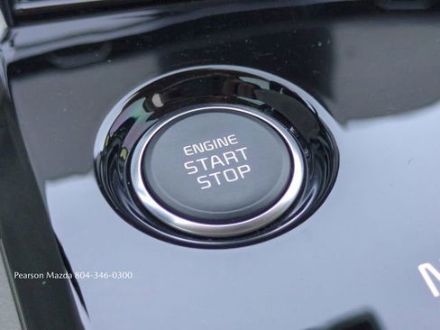 Used 2025 Kia Sportage EX image 29