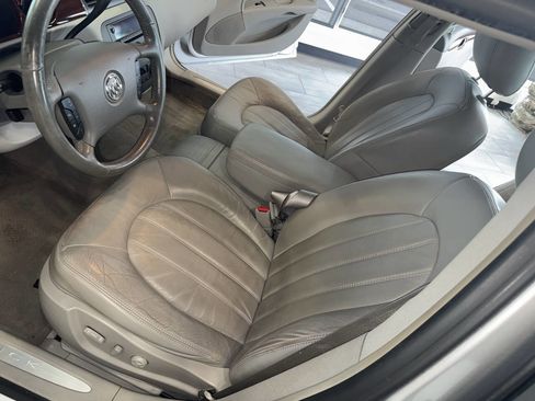 Used 2010 Buick Lucerne CXL image 19