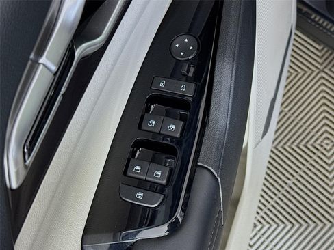 Certified 2023 Kia Sportage EX FWD image 19
