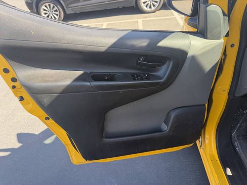 Used 2016 Nissan NV200 FWD image 13