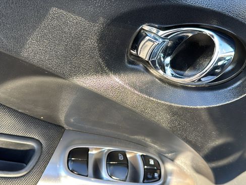 Used 2013 Nissan Juke SV image 7