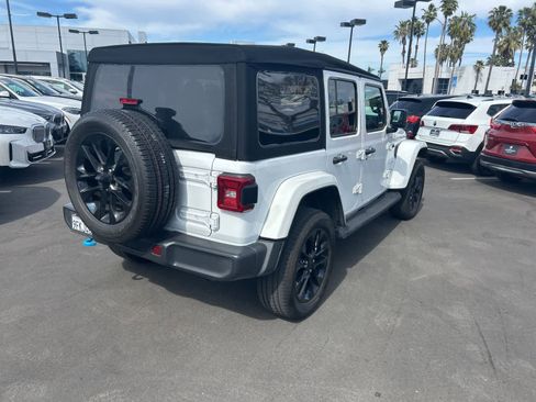 Used 2023 Jeep Wrangler Sahara image 7