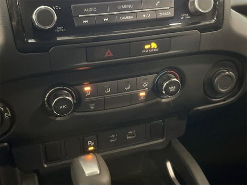 Used 2022 Nissan Frontier SV w/ Technology Package image 15