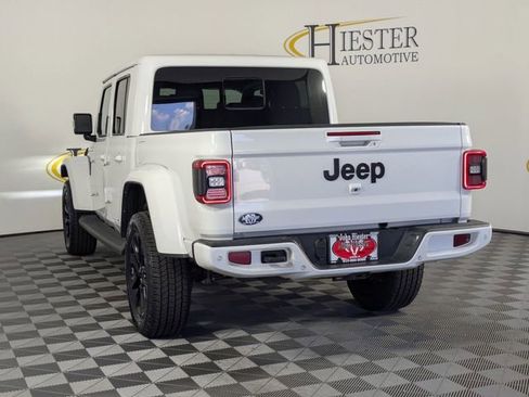 Used 2023 Jeep Gladiator Overland AWD/4WD image 4
