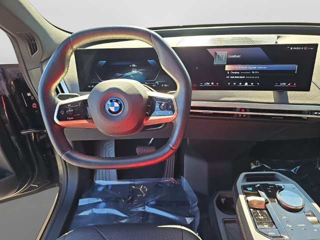Used 2024 BMW iX xDrive50 w/ Premium Package AWD/4WD image 16
