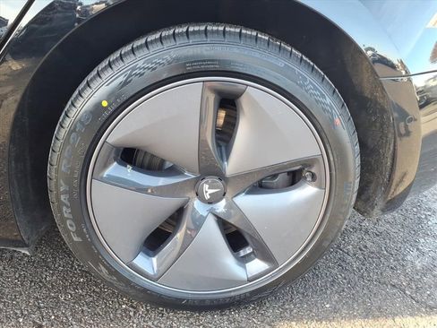 Used 2019 Tesla Model 3 Standard Range Plus image 14