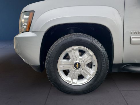 Used 2013 Chevrolet Tahoe LT AWD/4WD image 9