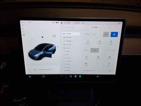 Used 2021 Tesla Model Y Long Range image 5