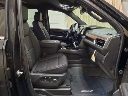 New 2026 GMC Yukon Denali w/ LPO, Floor Liner Package image 36