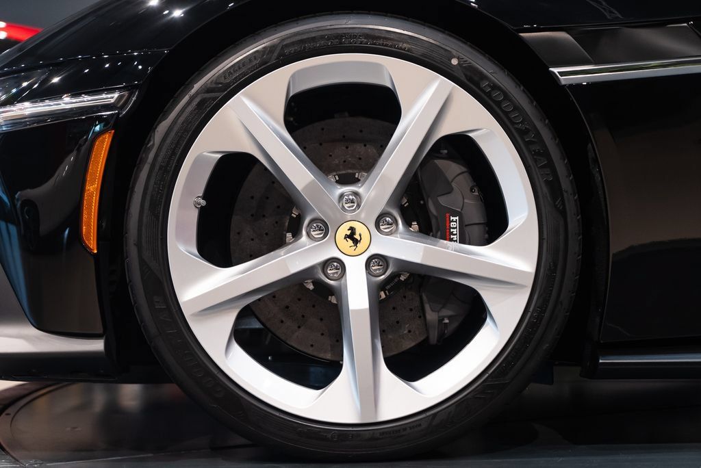 Used 2026 Ferrari 12Cilindri Spider RWD image 12
