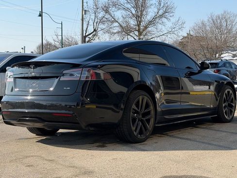 Used 2021 Tesla Model S Plaid image 11