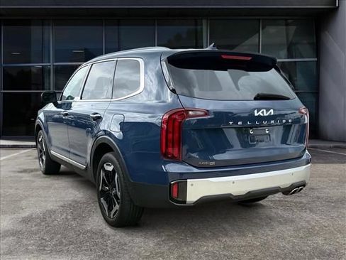 Used 2024 Kia Telluride S w/ S Sunroof Package FWD image 3