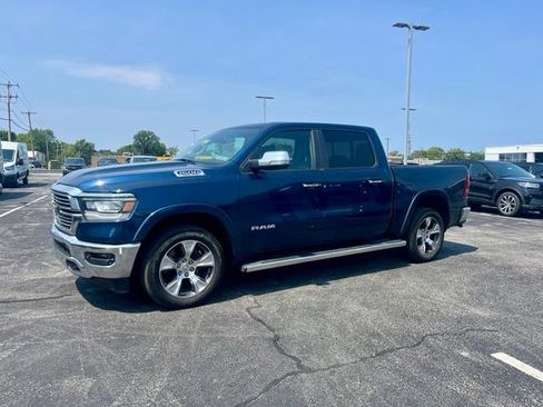 Used 2020 RAM 1500 Laramie AWD/4WD image 3