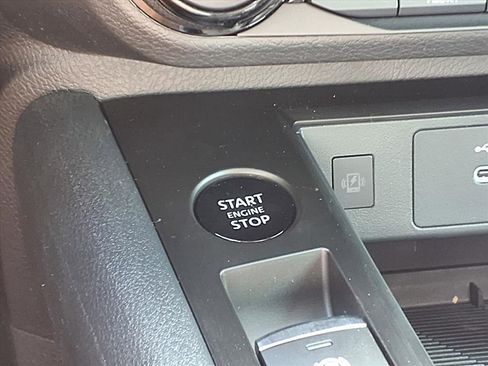 New 2025 Nissan Versa SV w/ Trunk Package image 17