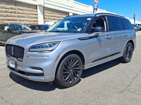 Used 2023 Lincoln Aviator Reserve w/ Equipment Group 201A AWD/4WD image 1