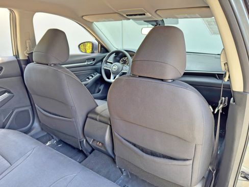 Used 2021 Nissan Altima 2.5 SV FWD image 30