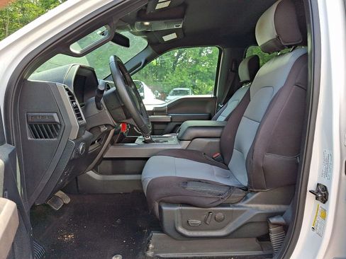 Used 2019 Ford F150 XLT w/ Equipment Group 302A Luxury AWD/4WD image 13