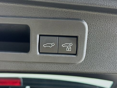 Used 2025 Toyota 4Runner Trailhunter AWD/4WD image 38