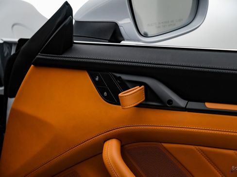 Used 2024 Porsche 911 GT3 RS image 95