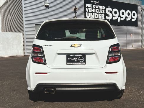 Used 2020 Chevrolet Sonic LT image 4