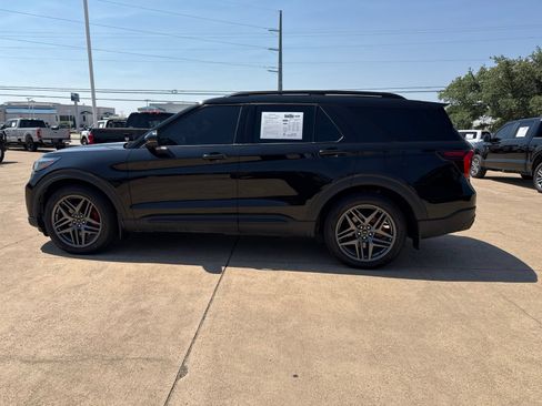 Used 2026 Ford Explorer ST w/ Sun And Sound Package AWD/4WD image 4