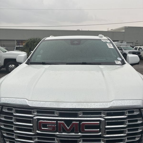Used 2025 GMC Yukon XL Denali AWD/4WD image 11