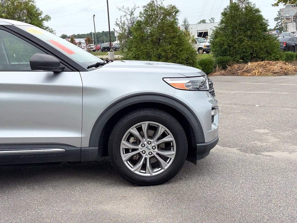 Used 2021 Ford Explorer XLT w/ Equipment Group 202A RWD image 8