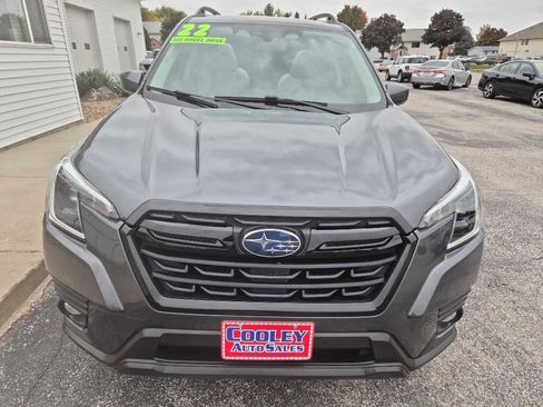 Used 2022 Subaru Forester Premium image 5
