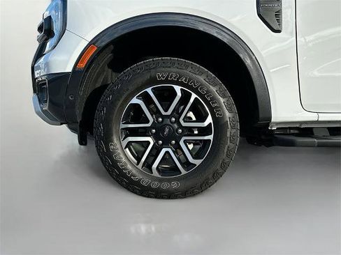 Certified 2024 Ford Ranger Lariat w/ FX4 Off-Road Package image 30