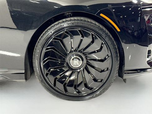 Used 2024 Rolls-Royce Spectre w/ Spectre Launch Package image 38