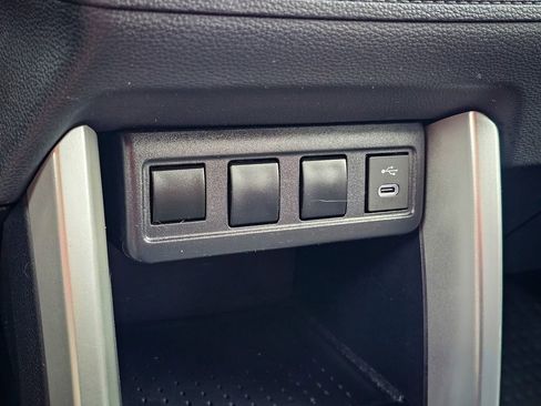 Used 2024 Toyota Corolla Cross AWD Hybrid image 23