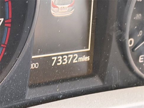 Used 2017 Toyota RAV4 LE image 9