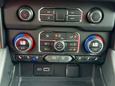 Used 2023 Chevrolet Tahoe Premier image 17