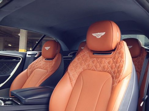 Used 2024 Bentley Continental GT Mulliner image 2