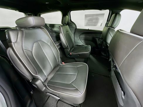 New 2026 Chrysler Pacifica Limited w/ S Appearance Package FWD image 36