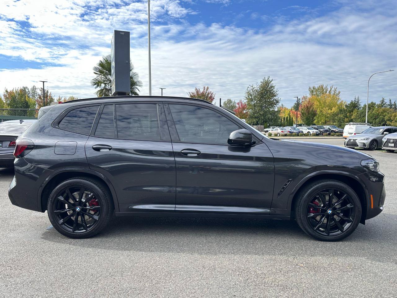 Used 2023 BMW X3 xDrive30i w/ M Sport Package AWD/4WD image 9