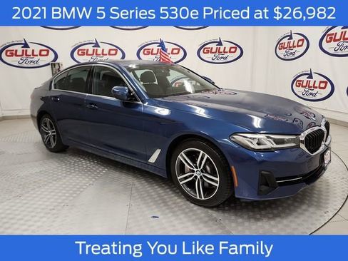 Used 2021 BMW 530e w/ Executive Package image 1