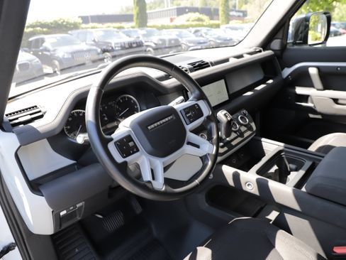 Used 2022 Land Rover Defender 110 AWD/4WD image 18