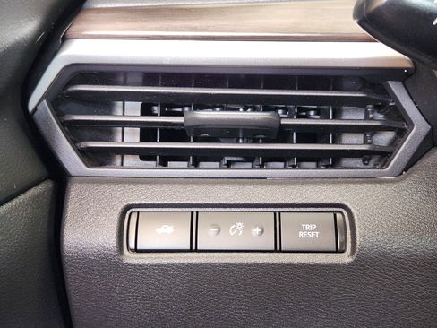 Used 2024 Nissan Altima 2.5 SV FWD image 22