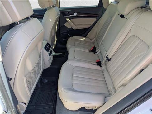 Used 2018 Audi Q5 2.0T Premium Plus w/ Premium Plus Package AWD/4WD image 17