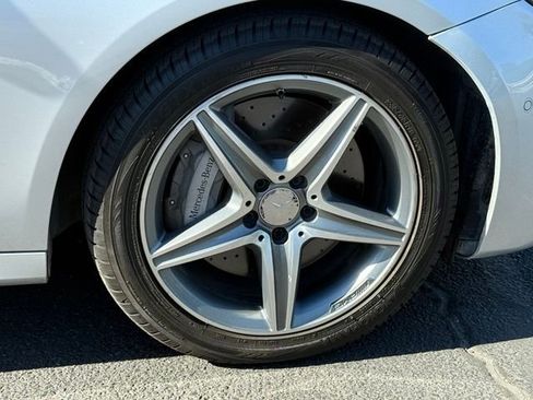 Used 2017 Mercedes-Benz E 300 4MATIC image 29