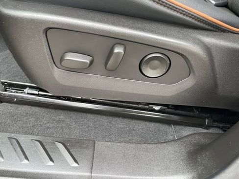 Used 2024 GMC Canyon AT4 w/ Canyon Safety Plus Package image 39