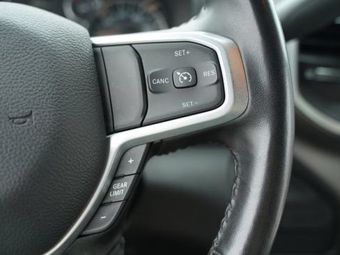 Used 2024 RAM 2500 Big Horn AWD/4WD image 30