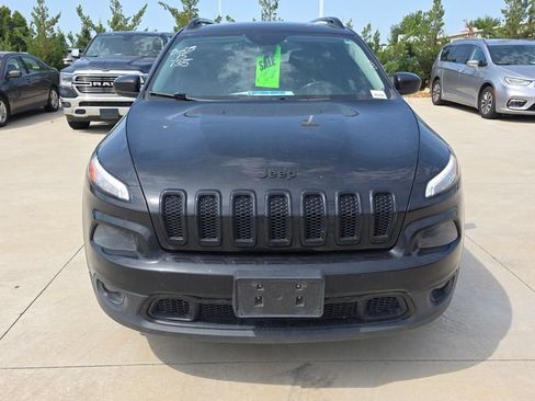 Used 2015 Jeep Cherokee Latitude w/ Comfort/Convenience Group AWD/4WD image 8