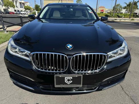 Used 2018 BMW 750i xDrive AWD/4WD image 11