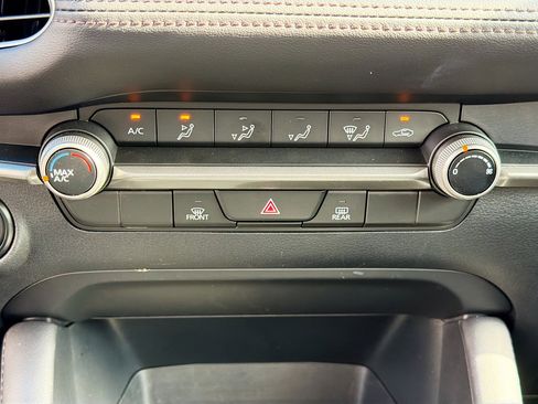 Used 2024 MAZDA MAZDA3 s image 31